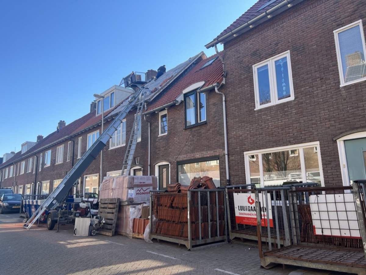 Pannendak isoleren met behoud van de oude pannen