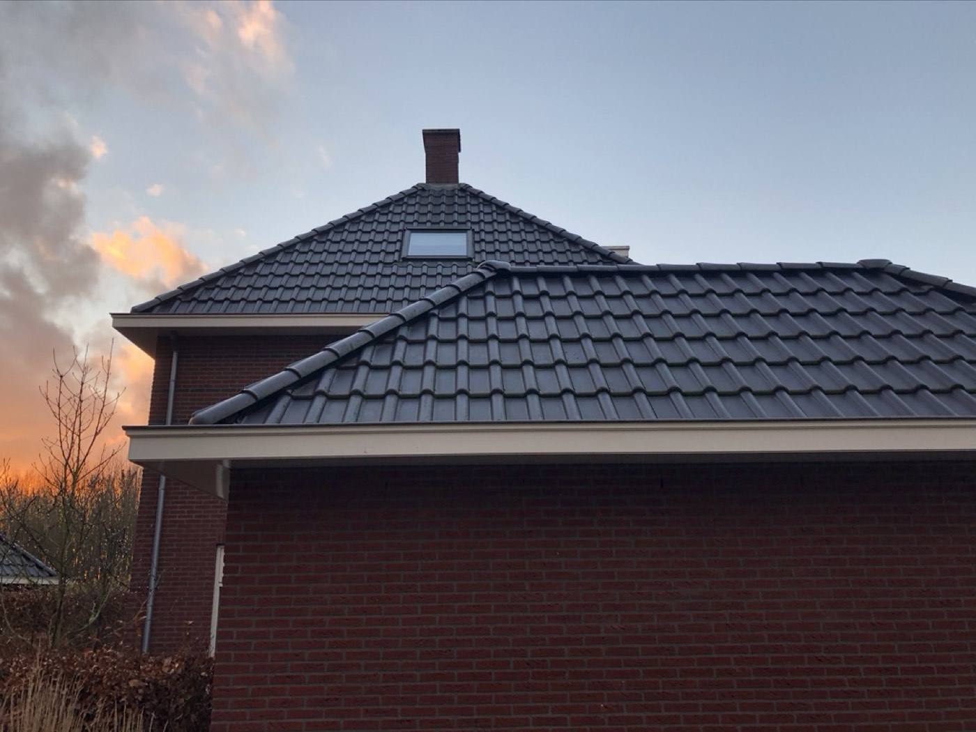 Nieuw gelegd pannendak